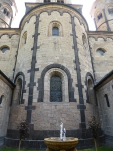 240. Monasterio de María Laach. Ábside occidental
