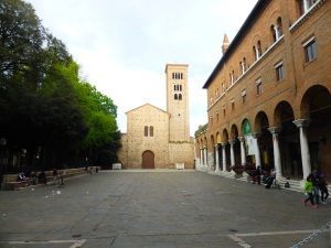 1296. Rávena. Piazza San Francesco