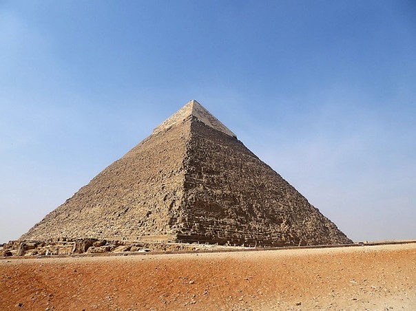 855. Pirámide de Kefrén