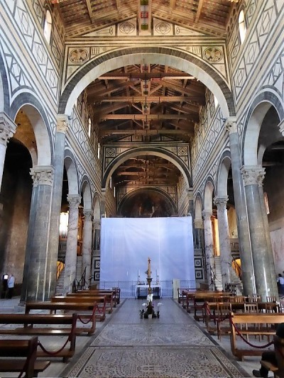 1. Nave central 2